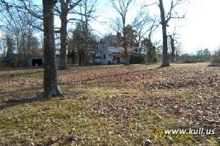 Long view of the front of the home of Julius and America Kull