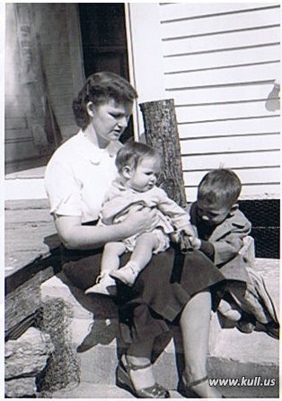 Lavetta Kull with children