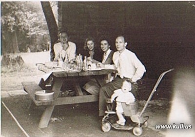 Rudy Haller, Rosa Gahn, Margaret Haller, Lloyd Kull, and Max Kull